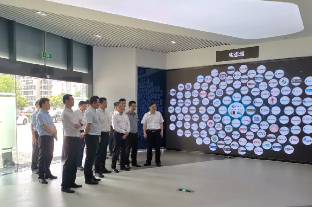 苏州市副市长杨知评调研3044am永利电子·苏州网安创新基地
